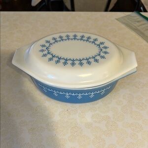 Snowflake garland blue and white Pyrex